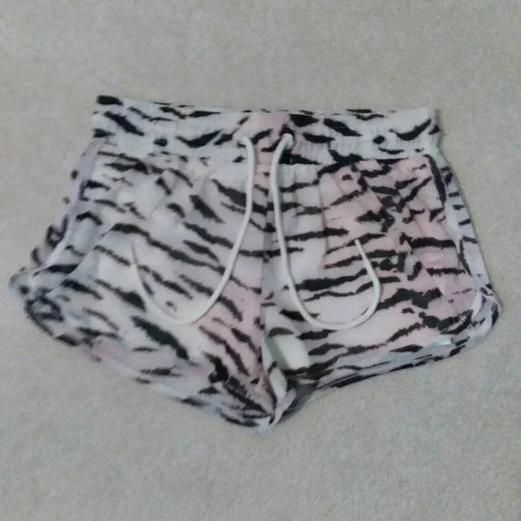 Forever 21 Pants - Forever 21 lined running shorts X-small NWOT